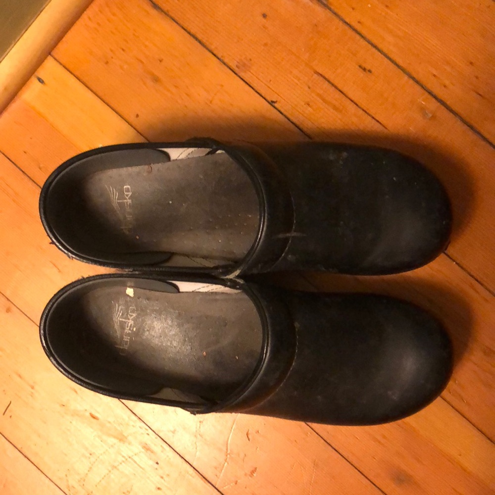Dansko Professional Black Matte Clogs Sz 41 - image 1